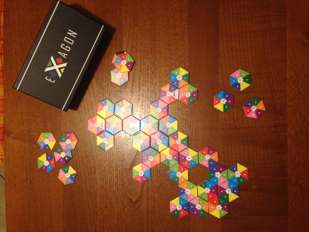 Hexagon Tambù meniac recensione